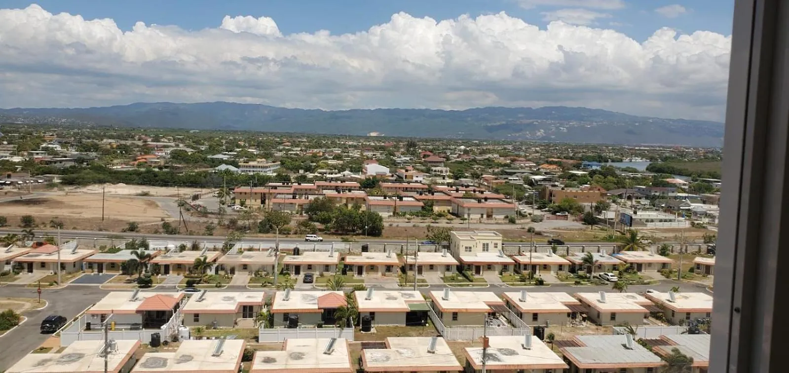 Finest Accommodation Bay Front Villa Apt # 08 Portmore